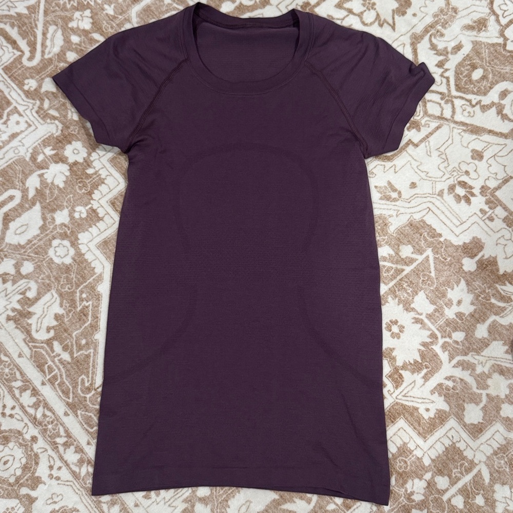 Lululemon Swiftly Tech Short Sleeve Shirt 2.0 *Hip Length